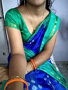 lovelygirl4567 online show from 11/05/25, 06:35