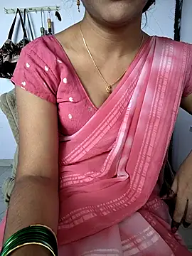 lovelygirl4567 online show from 12/17/25, 06:52