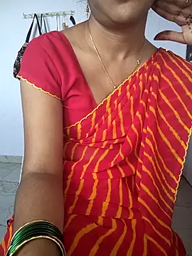 lovelygirl4567 online show from 12/18/25, 05:35