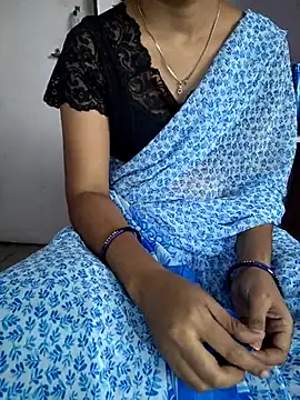 lovelygirl4567 online show from 02/11/26, 05:45