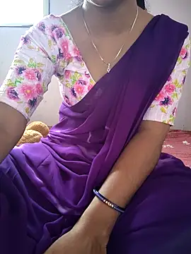 lovelygirl4567 online show from 04/18/26, 05:22