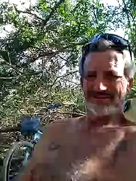 Snapshot of Cloudin_around chatting on 02/06/25, 04:47 Cloudin around online show from 02/06/25, 04:47