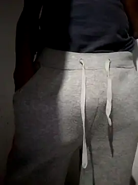 MKbesxxx online show from 03/04/25, 07:32