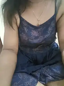 Snapshot of Tamil_Vishalini chatting on 05/24/26, 03:06 Tamil Vishalini online show from 05/24/26, 03:06