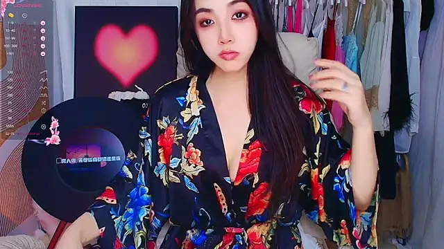 xiaotiantian-76 online show from 11/15/25, 12:13