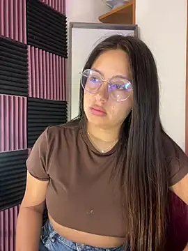 Snapshot of Gretta_Hot chatting on 01/25/25, 01:10 Gretta Hot online show from 01/25/25, 01:10