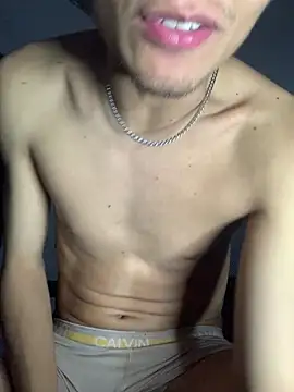 gabrielzinnnn085 online show from 12/14/25, 04:07