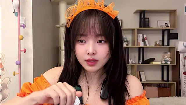 Chenjing0 online show from 10/26/25, 03:01