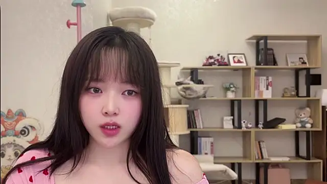 Chenjing0 online show from 11/11/25, 03:34