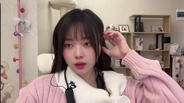 Chenjing0 online show from 11/30/25, 04:05