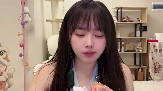 Chenjing0 online show from 02/12/26, 12:55