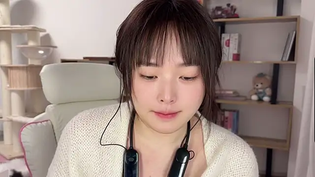 Chenjing0 online show from 03/26/26, 12:44