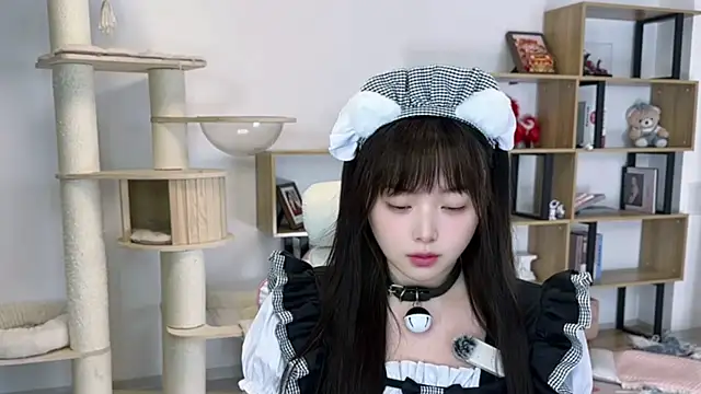 Snapshot of Chenjing0 chatting on 04/30/26, 01:17 Chenjing0 online show from 04/30/26, 01:17