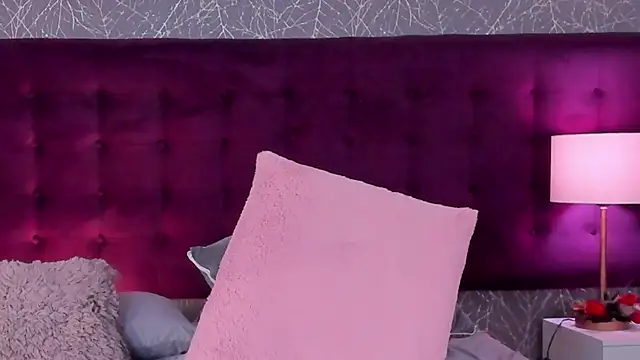 LiaCathaleya online show from 04/21/26, 01:42