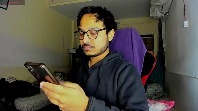 Snapshot of fuckkboy101 chatting on 01/10/25, 04:51 fuckkboy101 online show from 01/10/25, 04:51
