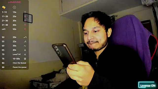 Snapshot of fuckkboy101 chatting on 01/27/25, 04:22 fuckkboy101 online show from 01/27/25, 04:22