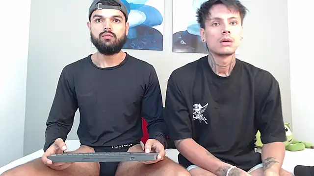 Snapshot of Emilio_Wolf chatting on 01/11/25, 08:54 Emilio Wolf online show from 01/11/25, 08:54