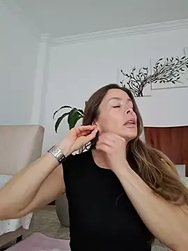 karina warthon online show from 02/13/26, 05:31