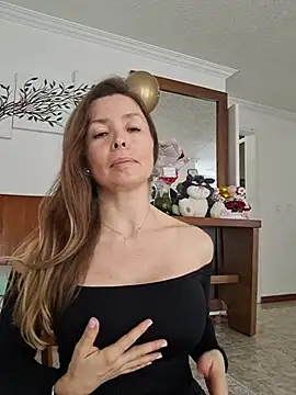 karina warthon online show from 07/06/26, 05:48