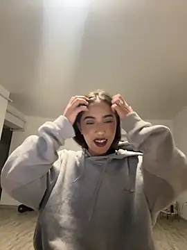 miaceleste online show from 09/17/25, 08:43