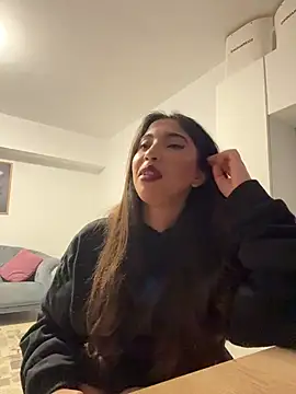 miaceleste online show from 11/18/25, 12:16