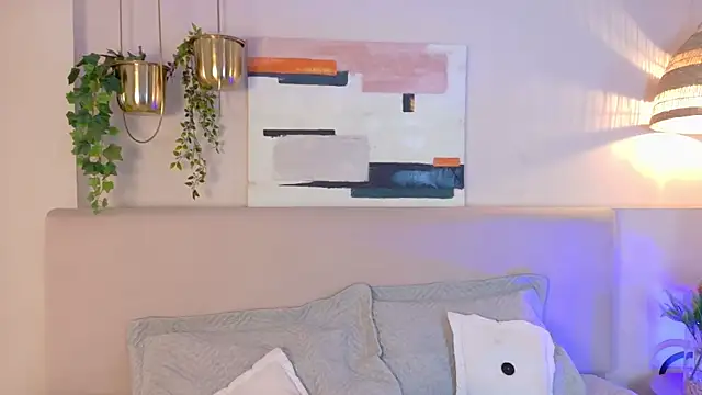 AbieHills online show from 11/12/25, 11:43