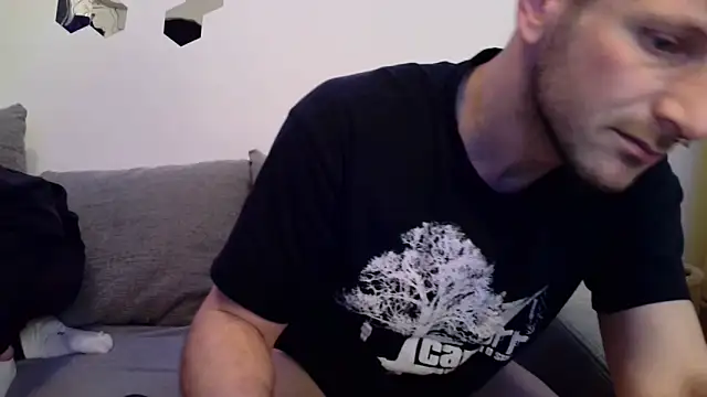 Snapshot of Geiler_Staender chatting on 02/19/26, 02:40 Geiler Staender online show from 02/19/26, 02:40