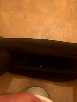 Snapshot of balint35 chatting on 09/16/25, 07:31 balint35 online show from 09/16/25, 07:31