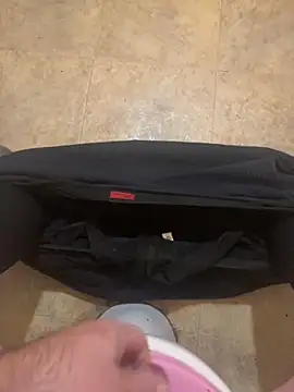 Snapshot of balint35 chatting on 11/11/25, 04:07 balint35 online show from 11/11/25, 04:07