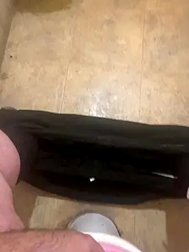 Snapshot of balint35 chatting on 11/25/25, 09:26 balint35 online show from 11/25/25, 09:26