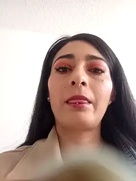 BELLA--26 online show from 01/17/25, 02:39