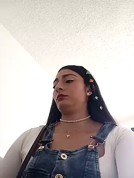 BELLA--26 online show from 01/18/25, 02:23