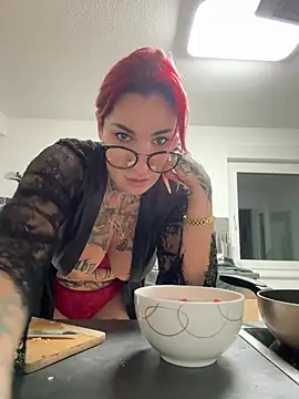 Snapshot of Mia-Fuchs chatting on 01/06/25, 02:37 Mia-Fuchs online show from 01/06/25, 02:37