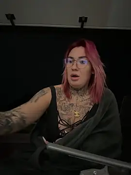 Snapshot of Mia-Fuchs chatting on 01/13/25, 09:09 Mia-Fuchs online show from 01/13/25, 09:09