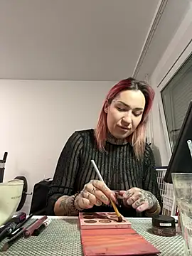 Snapshot of Mia-Fuchs chatting on 03/03/25, 07:06 Mia-Fuchs online show from 03/03/25, 07:06