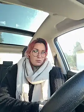 Snapshot of Mia-Fuchs chatting on 03/05/25, 08:43 Mia-Fuchs online show from 03/05/25, 08:43