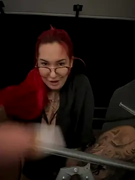 Snapshot of Mia-Fuchs chatting on 09/20/25, 11:28 Mia-Fuchs online show from 09/20/25, 11:28