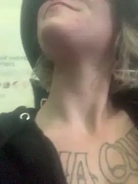 Snapshot of XxxDRAMAxxX chatting on 03/13/25, 11:27 XxxDRAMAxxX online show from 03/13/25, 11:27