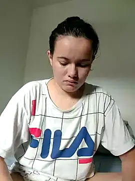 camillebr online show from 01/21/25, 01:22