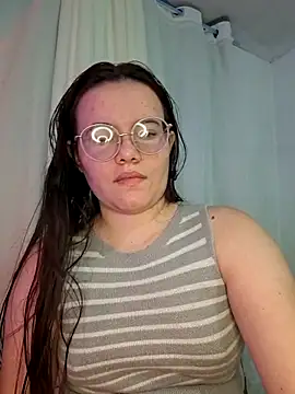 Snapshot of camillebr chatting on 05/23/26, 10:58 camillebr online show from 05/23/26, 10:58