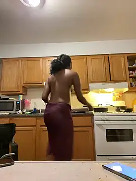 Yoshibaby2670 online show from 02/03/25, 01:41