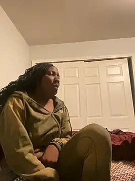 Yoshibaby2670 online show from 02/18/25, 10:49