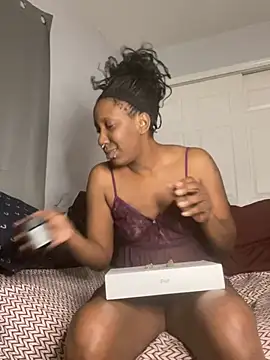 Yoshibaby2670 online show from 02/28/25, 12:09