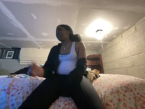 Yoshibaby2670 online show from 03/01/25, 02:48