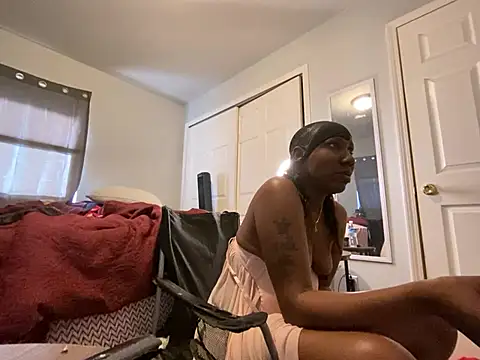 Yoshibaby2670 online show from 03/16/25, 09:58