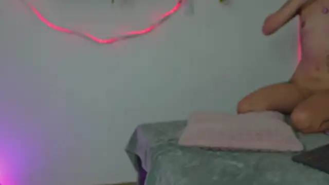 Snapshot of bri_cullen chatting on 07/09/26, 01:48 bri cullen online show from 07/09/26, 01:48