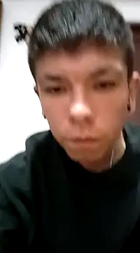 Snapshot of chispahot69_ chatting on 01/05/25, 12:42 chispahot69 online show from 01/05/25, 12:42