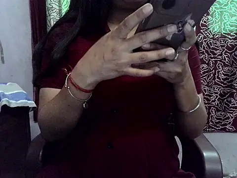 SIYA MAVI online show from 02/04/26, 04:51