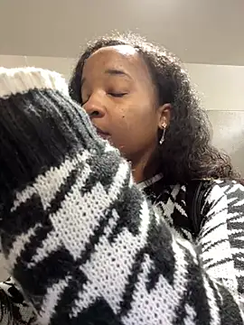 lunalustycumslut online show from 02/22/25, 12:51