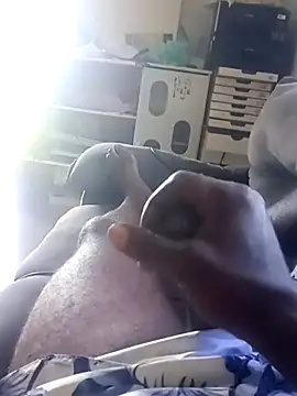 Snapshot of rodrig2107 chatting on 02/14/26, 10:23 rodrig2107 online show from 02/14/26, 10:23